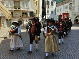 Sonntag Prozession zum Walhter Platz 17