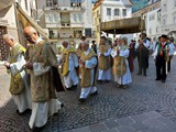 Sonntag Prozession zum Walhter Platz 24