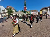 Sonntag Prozession zum Walhter Platz 31