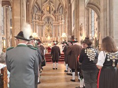 Ausflug Bozen
Herz-Jesu-Fest
Sonntag